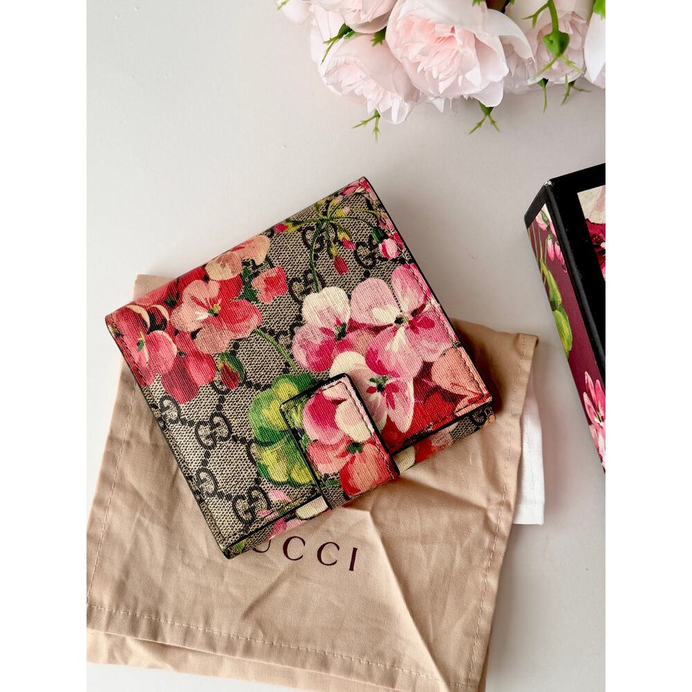 Auth GUCCI GG Supreme Blooms Floral Print French Flap Wallet
